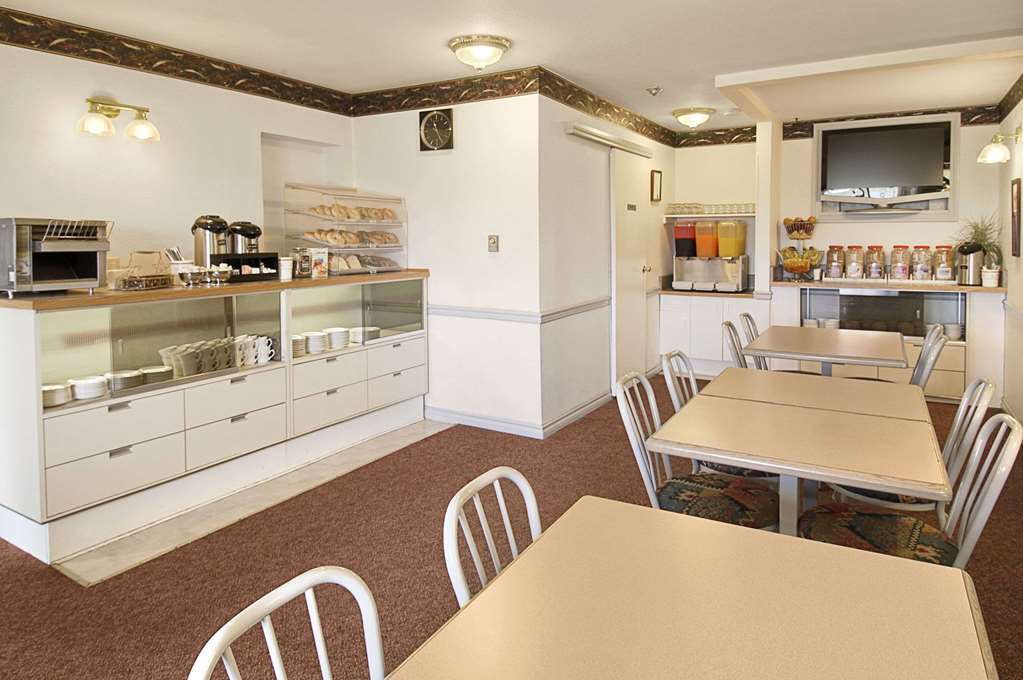Hotel Ramada Limited Dawson Creek Restaurant foto